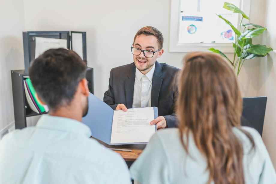 Quels justificatifs peuvent être demandés par la banque ?-Housing First Guide